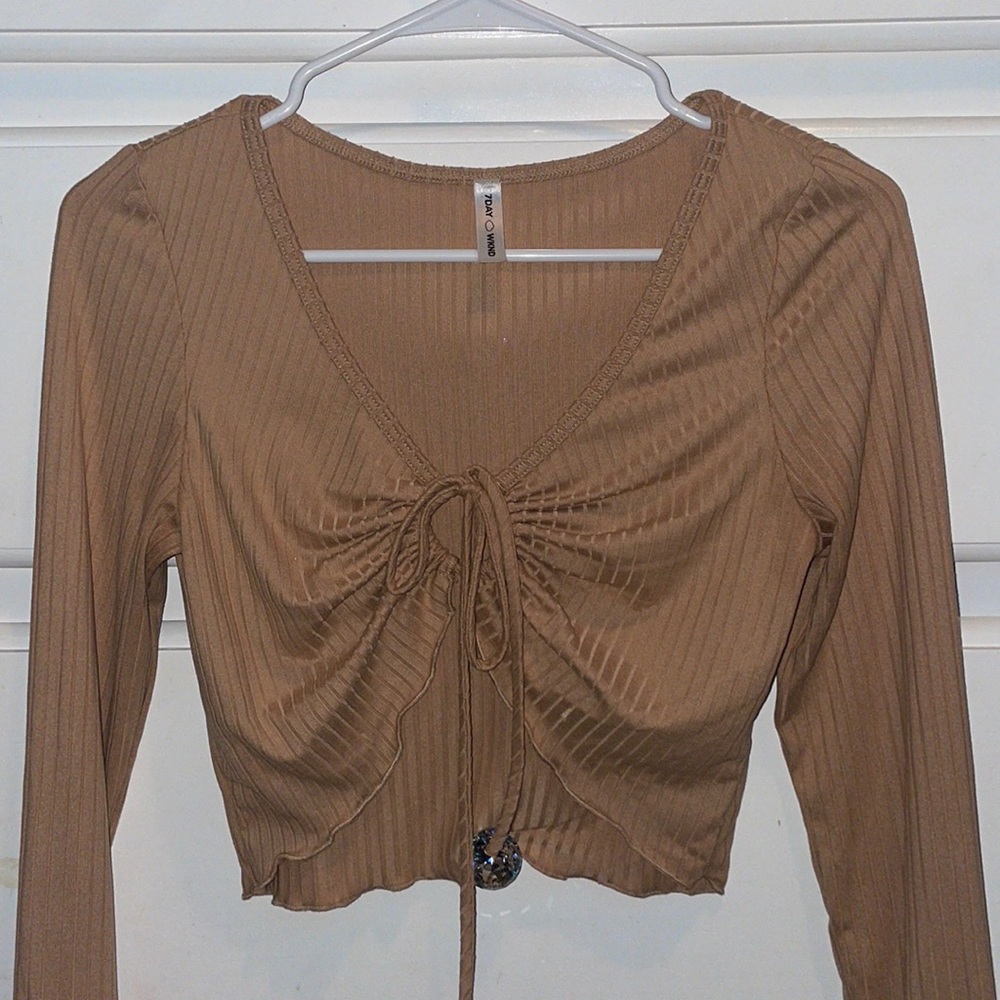 Tan long sleeve cropped top